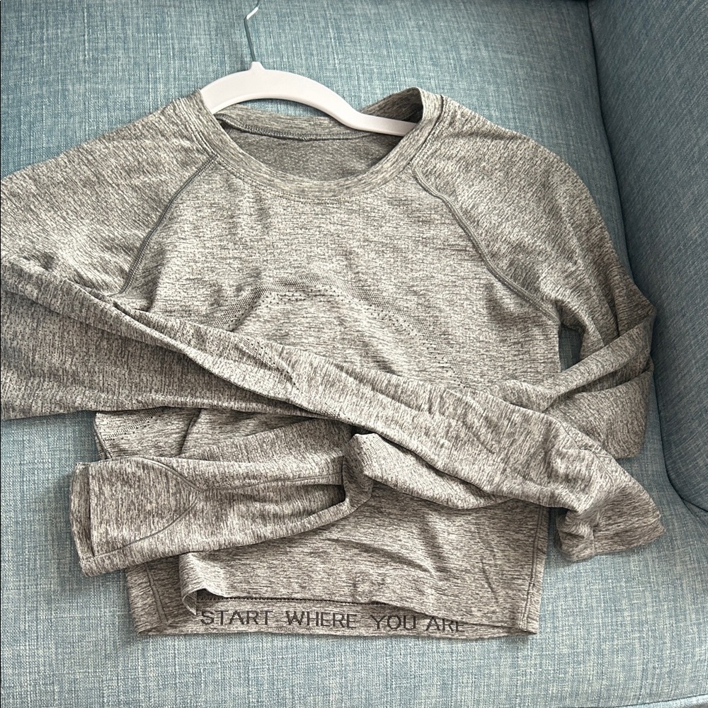 Lululemon Athletica Heather Gray Long Sleeve Tee